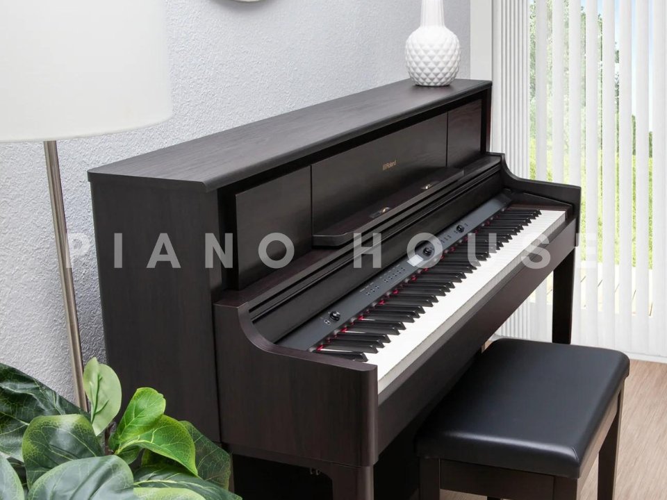 Cận cảnh ROLAND LX-705 DR tại Piano House